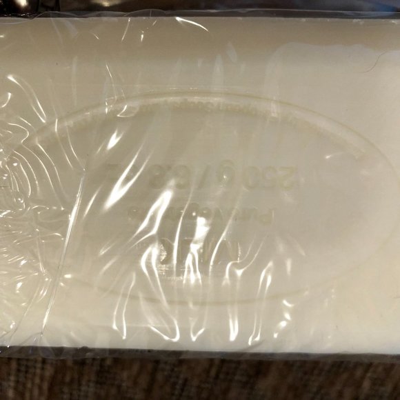 Pre de Provence Pomegranate and Milk Soap Bar 250g 8.8oz ea & Tray Lot 2 NEW NWT - Picture 11 of 13